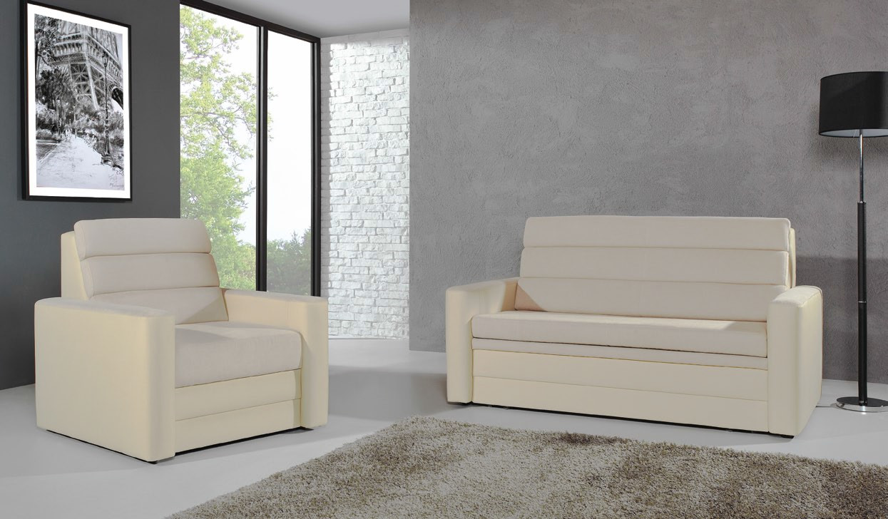 wygodny fotel i sofa pasuje do klasycznych białych mebli z kolekcji village